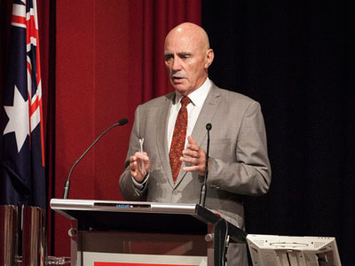 Minister for Defence Science and Personnel, Mr Warren Snowdon addresses the first Australian Conference on Physiological and Physical Employment Standards in Canberra Warren Snowden speaks at the conference
